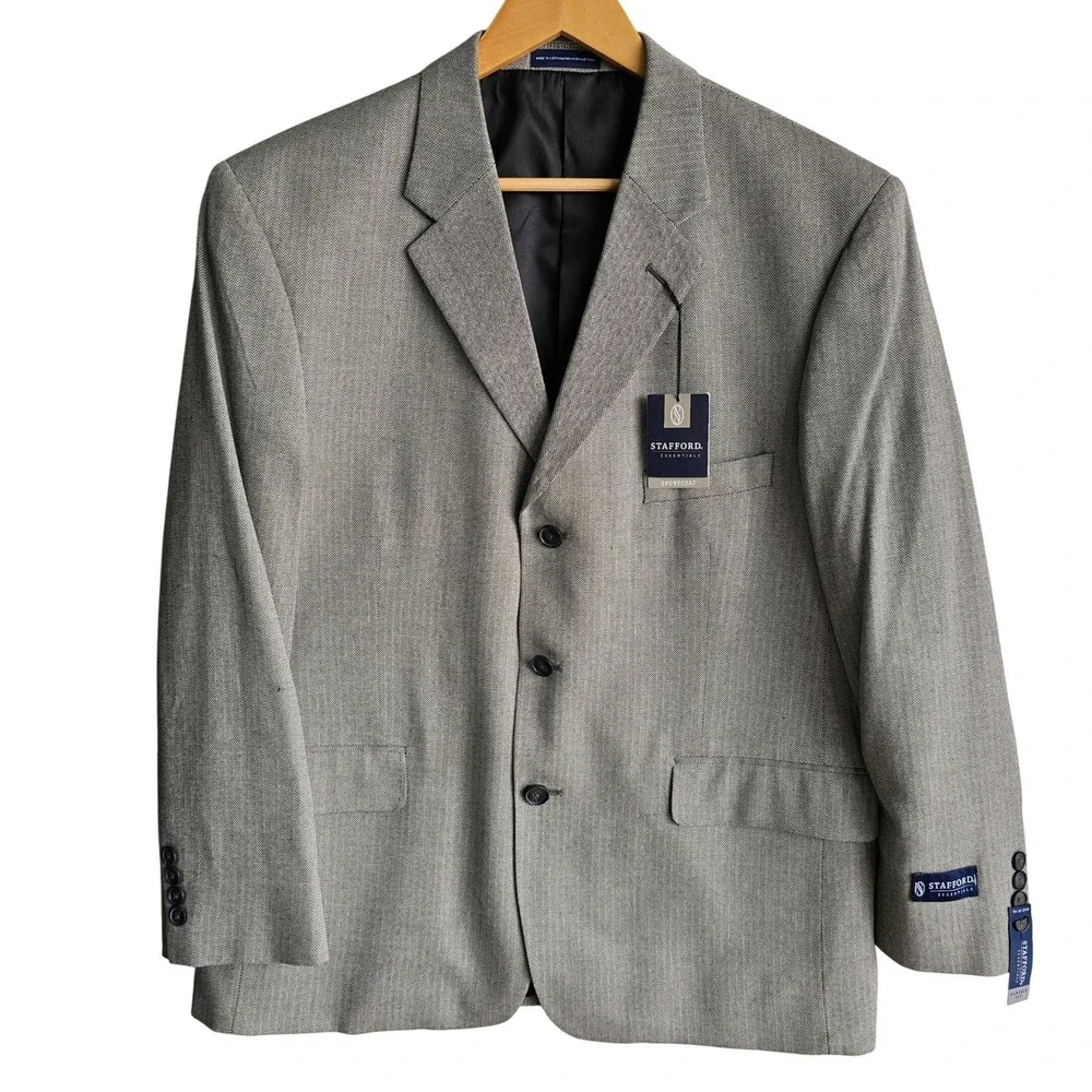 Stafford Essentials Men's Gray‎ Herringbone Classic Fit Sports Coat 42 Short NWT
